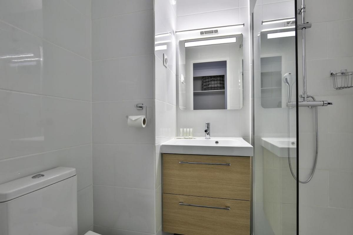 Villa Superbe 2 pièce tout confort , PISCINE /AC/PARKING à Villefranche-sur-Mer Extérieur photo