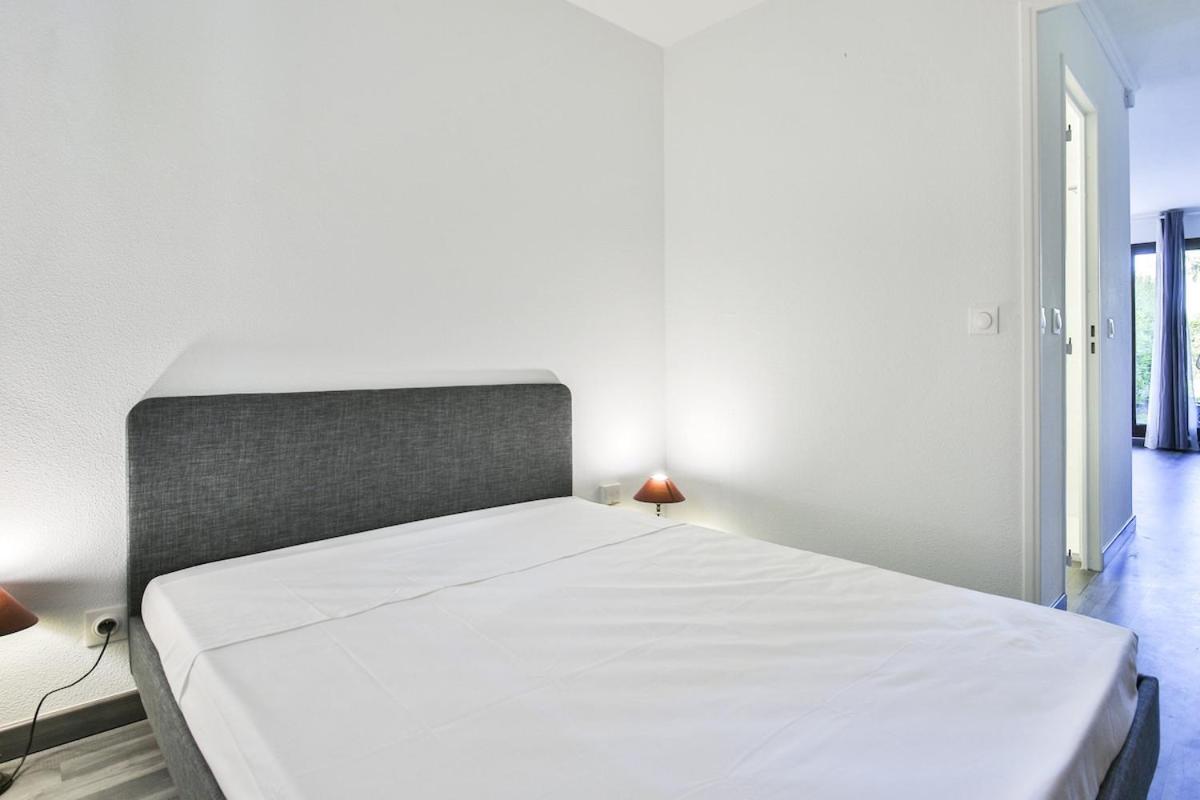 Villa Superbe 2 pièce tout confort , PISCINE /AC/PARKING à Villefranche-sur-Mer Extérieur photo